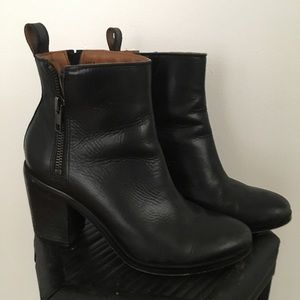 Heeled Gap leather ankle boots